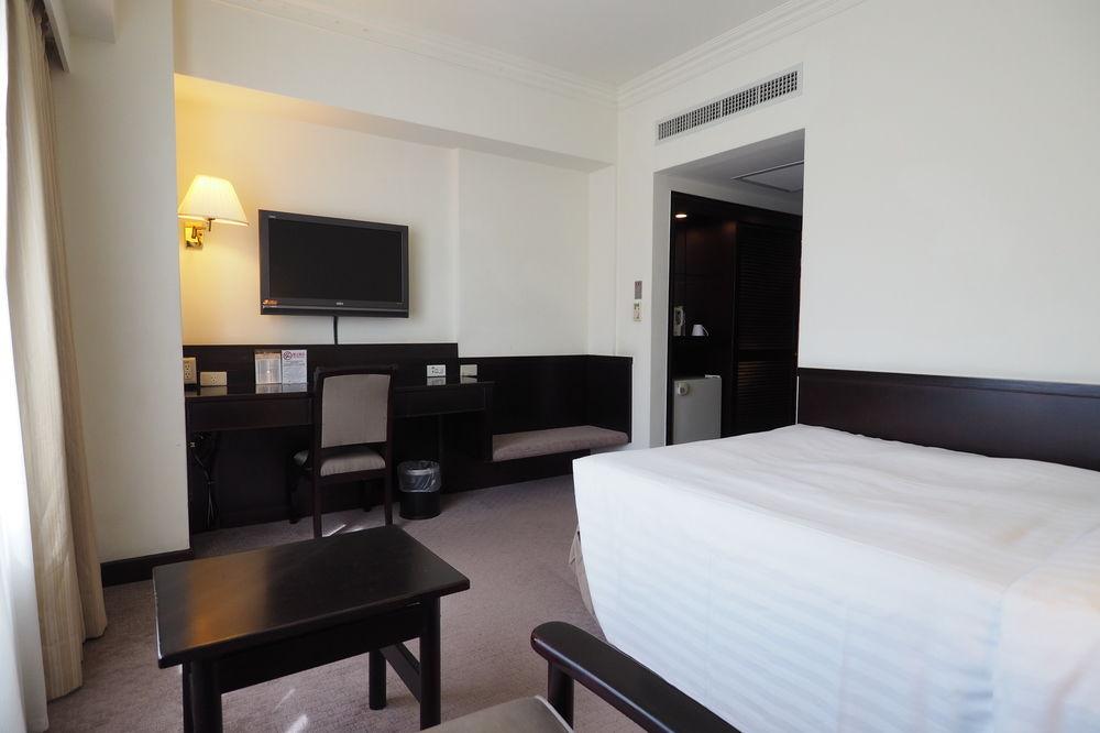 Hotel Kingdom Kaohsiung Extérieur photo