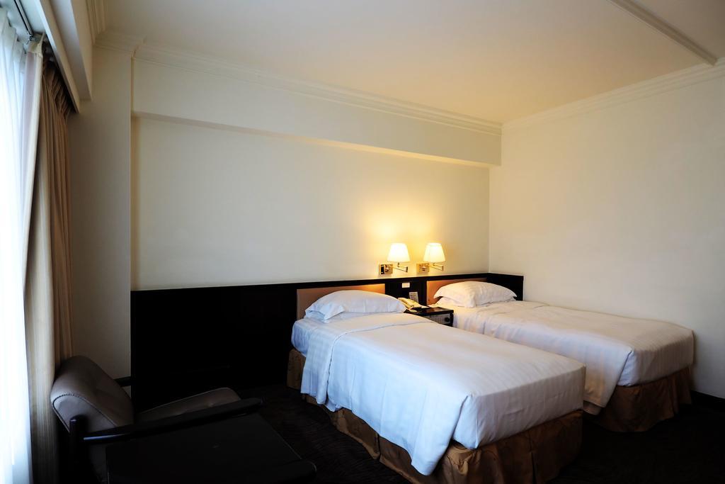 Hotel Kingdom Kaohsiung Extérieur photo