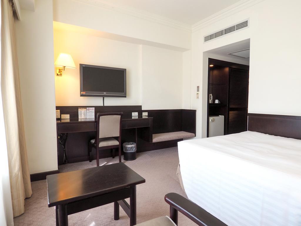 Hotel Kingdom Kaohsiung Extérieur photo