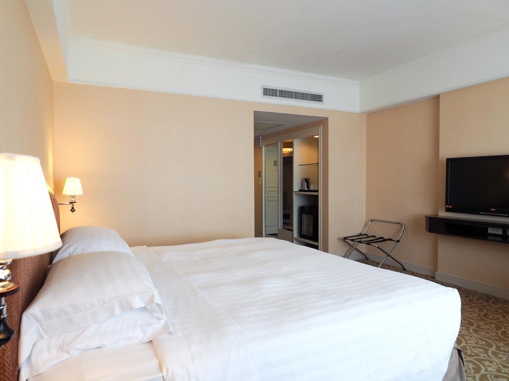 Hotel Kingdom Kaohsiung Extérieur photo