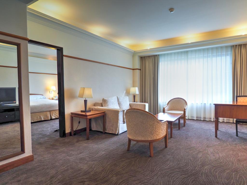 Hotel Kingdom Kaohsiung Extérieur photo