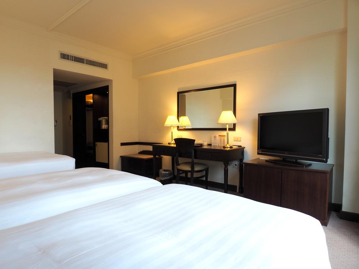 Hotel Kingdom Kaohsiung Extérieur photo
